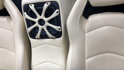 Сабвуфер в Lamborghini Aventador